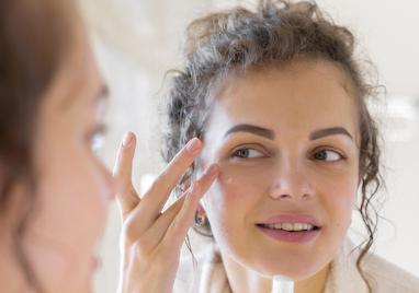 کرم‌های دور چشم: مراقبت از حساس‌ترین ناحیه صورت